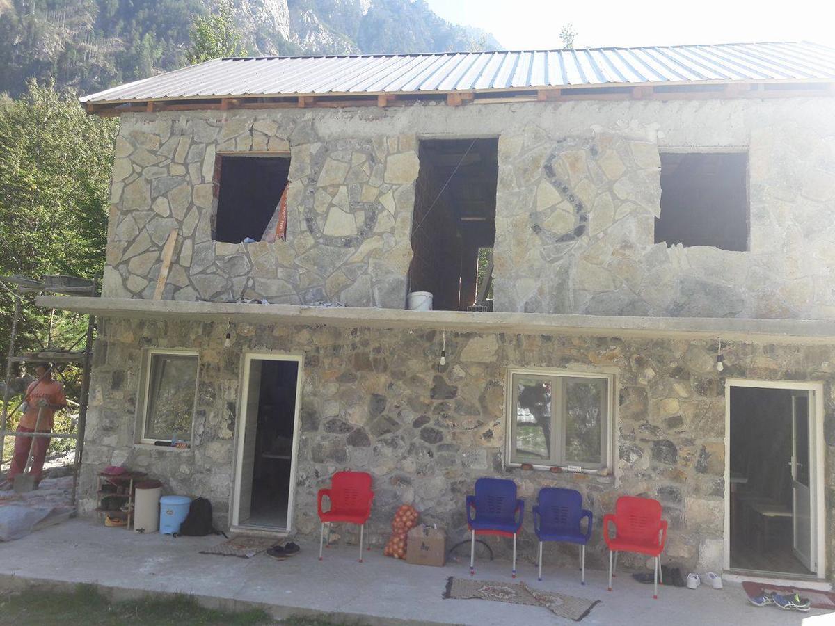 Guesthouse Arben Selimaj Bajram Curri Ngoại thất bức ảnh